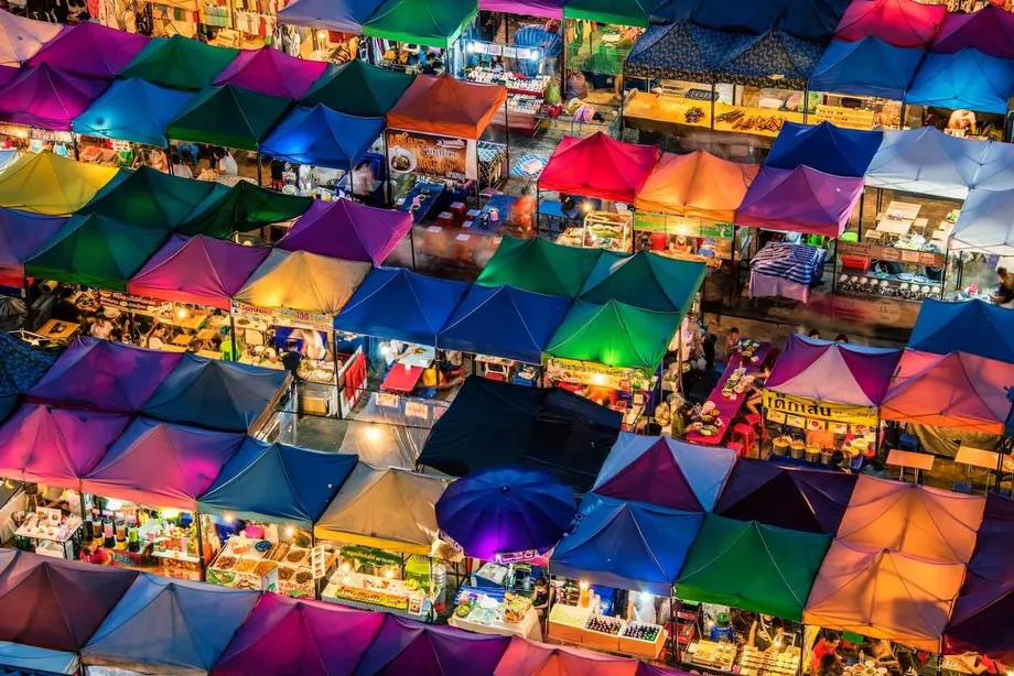 Thailands ungeschriebene Regeln: Ein Leitfaden zum richtigen Verhalten für Touristen
