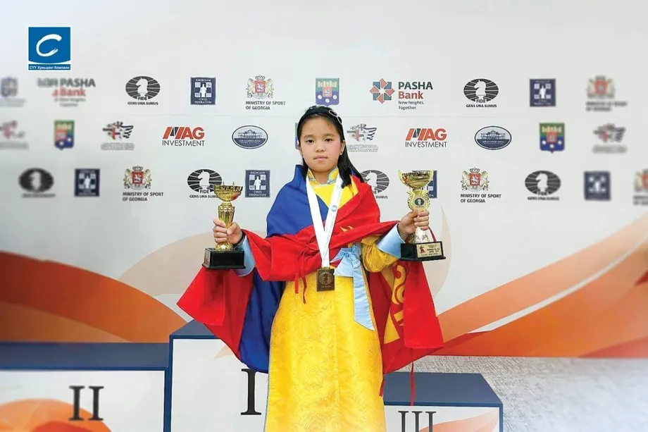 Historische Bronzemedaille für I. Tselmuun: Mongolischer Durchbruch beim FIDE-Weltpokal der Schachjugend