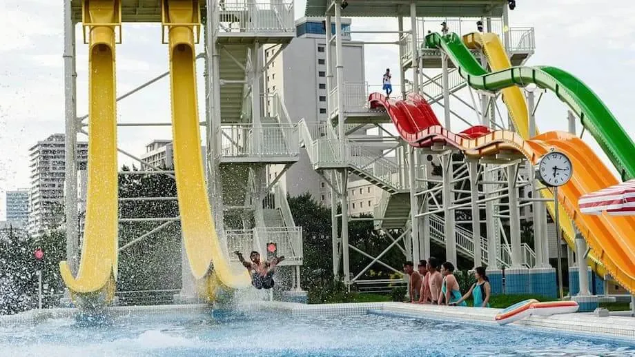Nordkoreas plötzliches Verbot ausländischer Touristen im Resort Wonsan-Kalma: Ambitionen, Rückschläge und geopolitische Verwicklungen