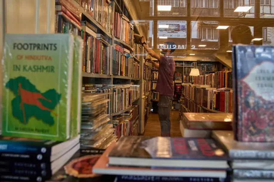 Bücherverbot in Kaschmir: Zensur, Erinnerung und der Kampf um die Deutungshoheit