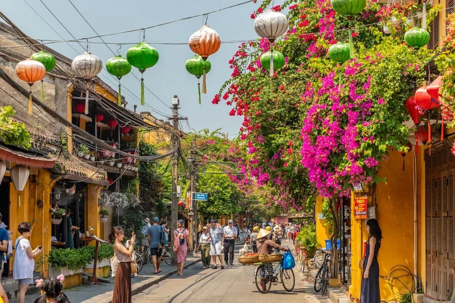 Die ungleichmäßige Erholung des Tourismus in Südostasien: Vietnam zieht davon, während die Region wieder aufbaut
