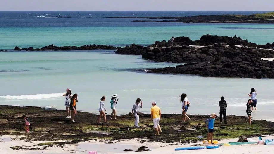 Jeju führt mehrsprachige Verhaltensregeln für Touristen angesichts des Übertourismus ein