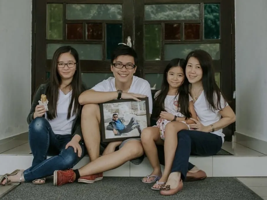 Hoffnung nach einem Verlust finden: Cynthia Tay und die Mission der Wicare Support Group, Witwen in Singapur beim Trauern zu helfen