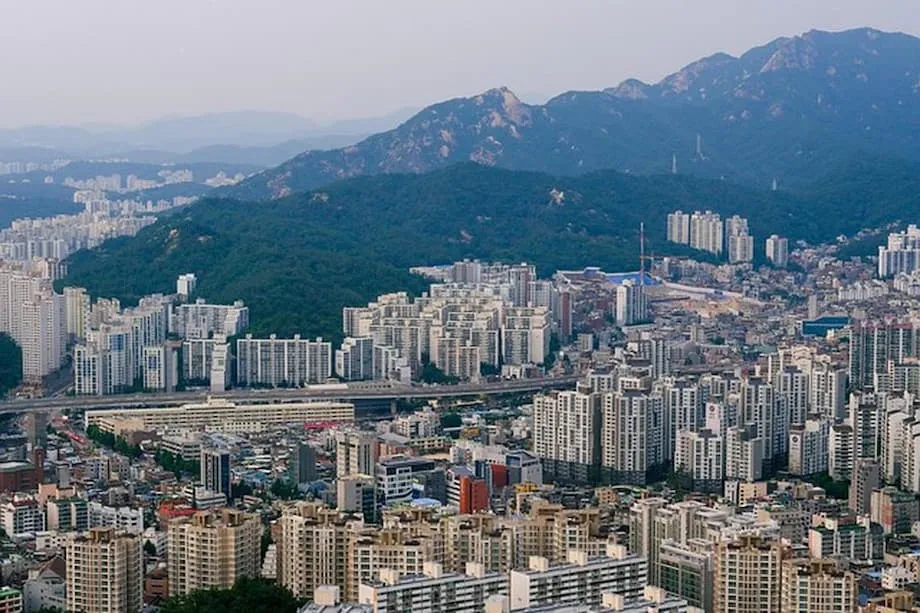 Südkoreas Vorgehen gegen ausländische Immobilienkäufer: Neue Regeln, wachsende Spannungen und der globale Kontext