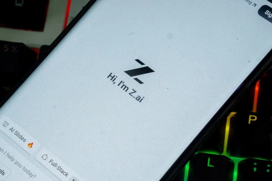 Z.ai und Alibaba Cloud stellen kostenlosen KI-Agenten für Smartphones vor: Eine neue Ära digitaler Assistenz in China