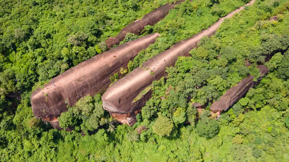 Three Whale Rock: Thailands uralte steinerne Leviathane und die Wunder von Bueng Kan