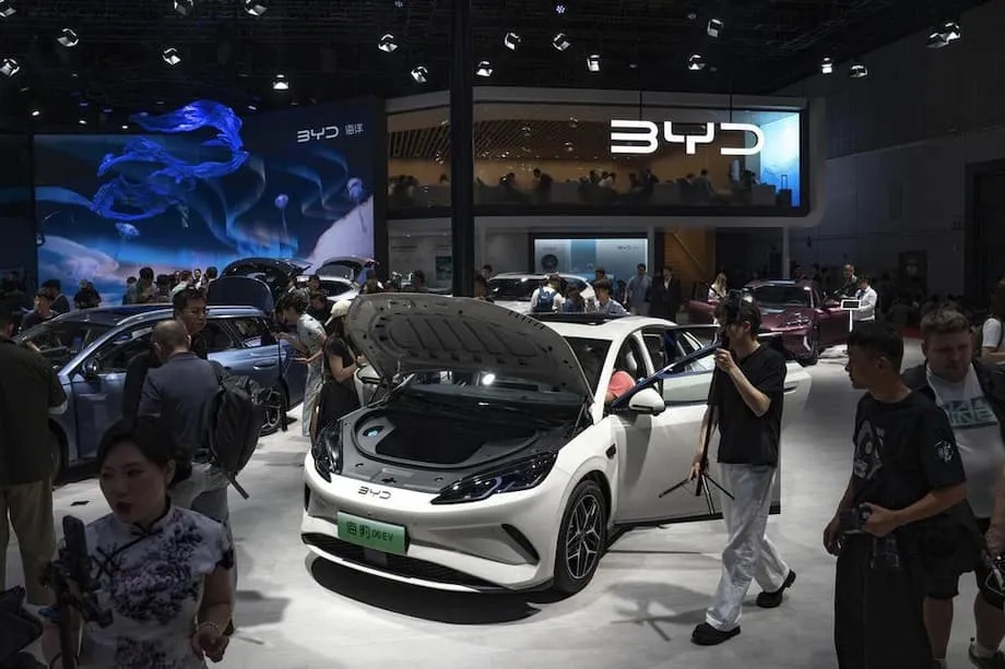 Chinas Aufstieg zum Innovationsführer bei sauberer Energie: Wie Politik, Wettbewerb und Technologie die globale Energielandschaft verändern