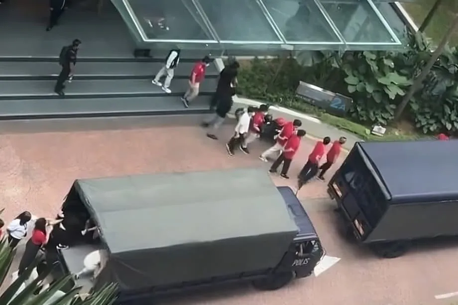 Malaysische Polizei nimmt bei Großrazzia gegen die mit Singapur verbundene Doo Group mehr als 400 Menschen fest
