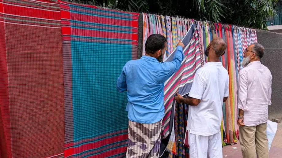 Shy amolis Gamcha-Mauer: Farbe, Handwerk und Gemeinschaft in Dhaka