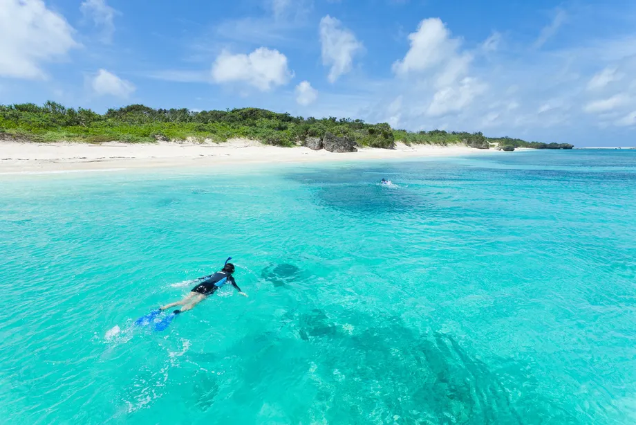 Ein Strandurlaub auf Okinawa: Japans tropisches Reiseziel