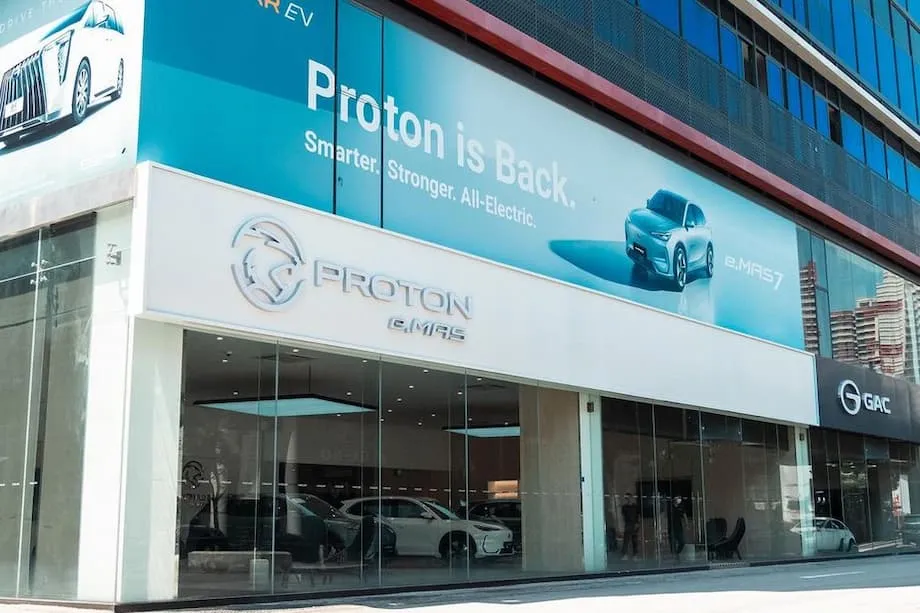 Proton kehrt mit dem Elektro-SUV e.MAS 7, einem Showroom in Leng Kee und regionalem Service nach Singapur zurück