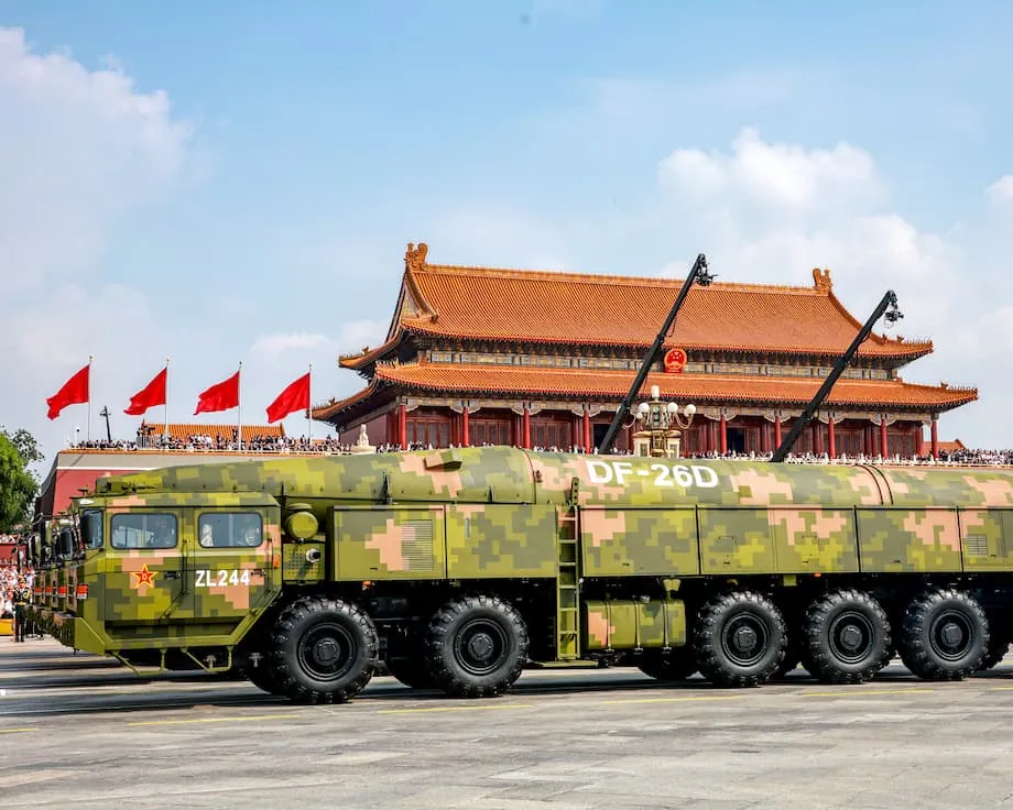 Bewohner Guams wägen Risiken ab, während China die Guam-Killer-Rakete präsentiert und die USA neue Abwehrsysteme vorantreiben