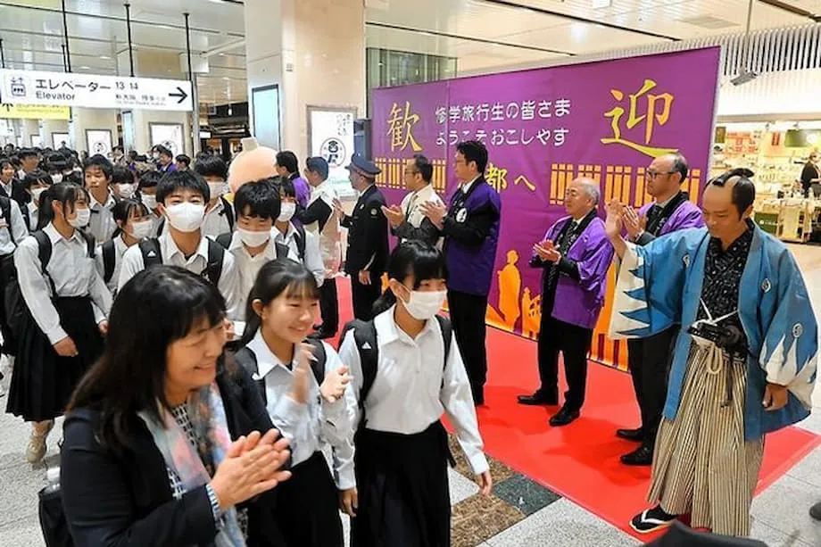 Kyotos Besucherandrang bringt japanische Schulen dazu, Klassenfahrten zu überdenken