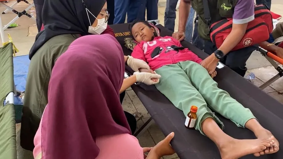 Indonesiens Programm für kostenlose Schulessen steckt nach Erkrankung von mehr als 1.000 Kindern in West-Java in der Krise