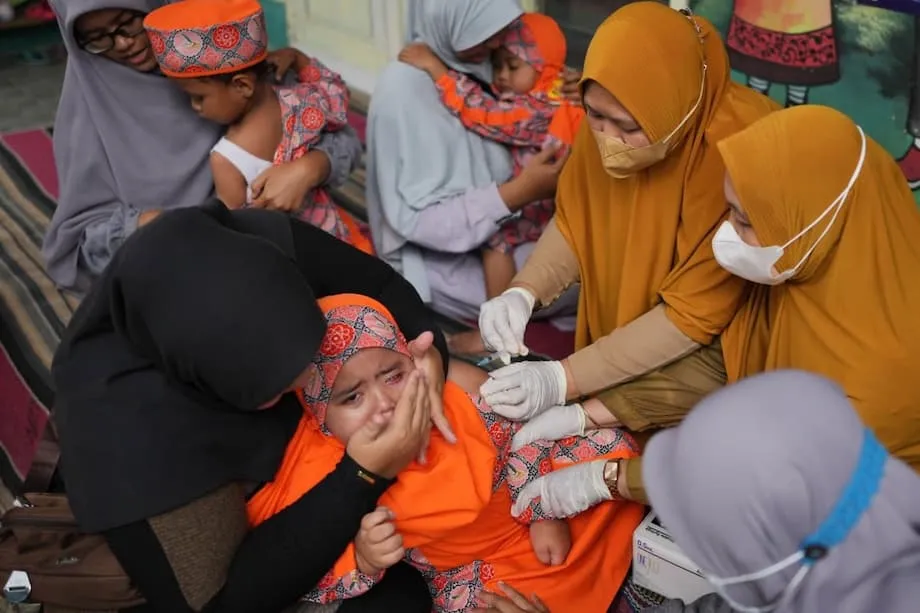 Halal-Bedenken verstärken die Zurückhaltung gegenüber Masernimpfungen in Indonesien