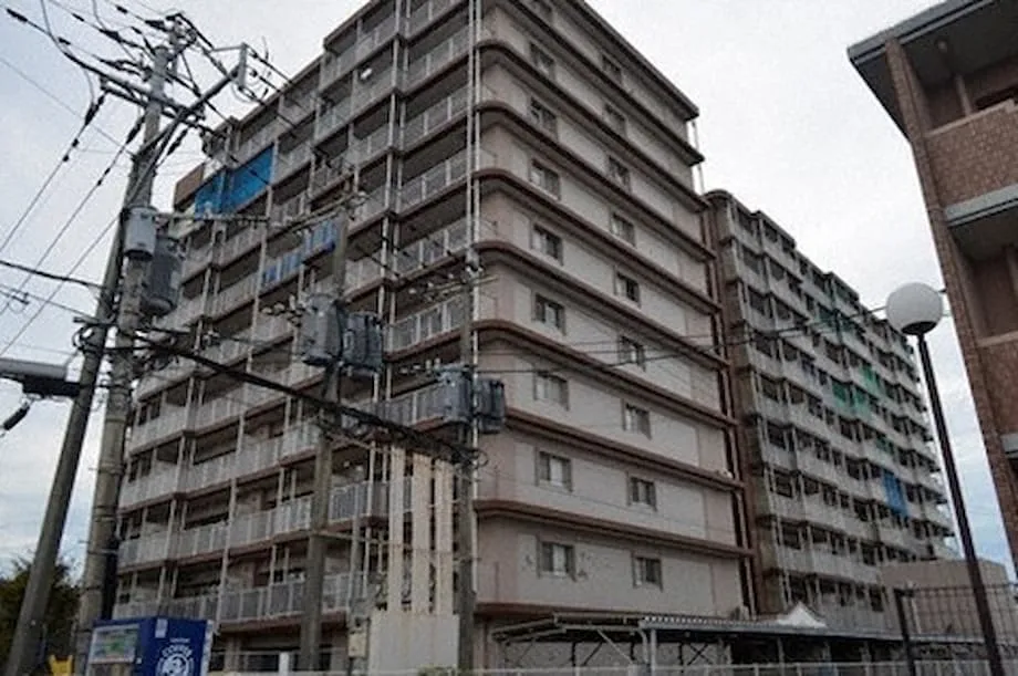 Zu Hause bleiben oder in eine Notunterkunft? Ein Leitfaden für Bewohner von Stahlbetonwohnungen in Japan