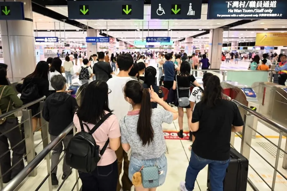 Rekordreisen zum chinesischen Nationalfeiertag: Preisbewusste Touristen suchen im In- und Ausland nach günstigen Angeboten