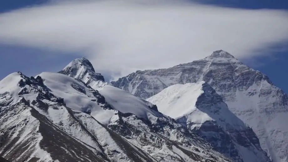 Everest-Wanderer nach Schneesturm gerettet, der Hunderte eingeschlossen hatte