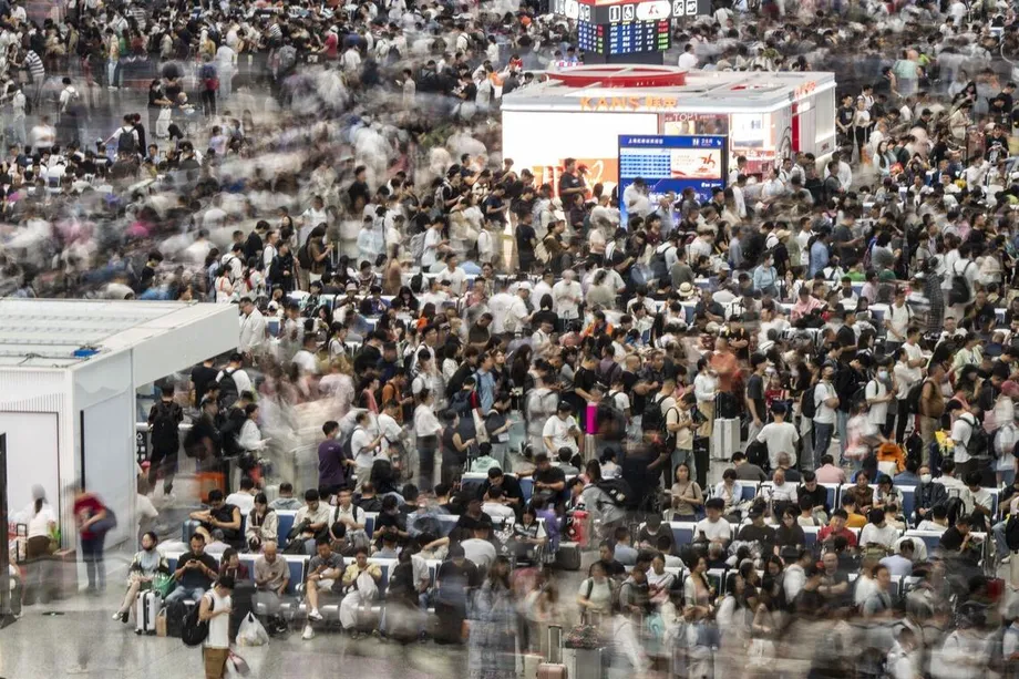 Menschenmassen während der Goldenen Woche in China stellen Sicherheit im Tourismus auf die Probe, während der Reiseverkehr zunimmt und sich das Ausgabeverhalten verändert