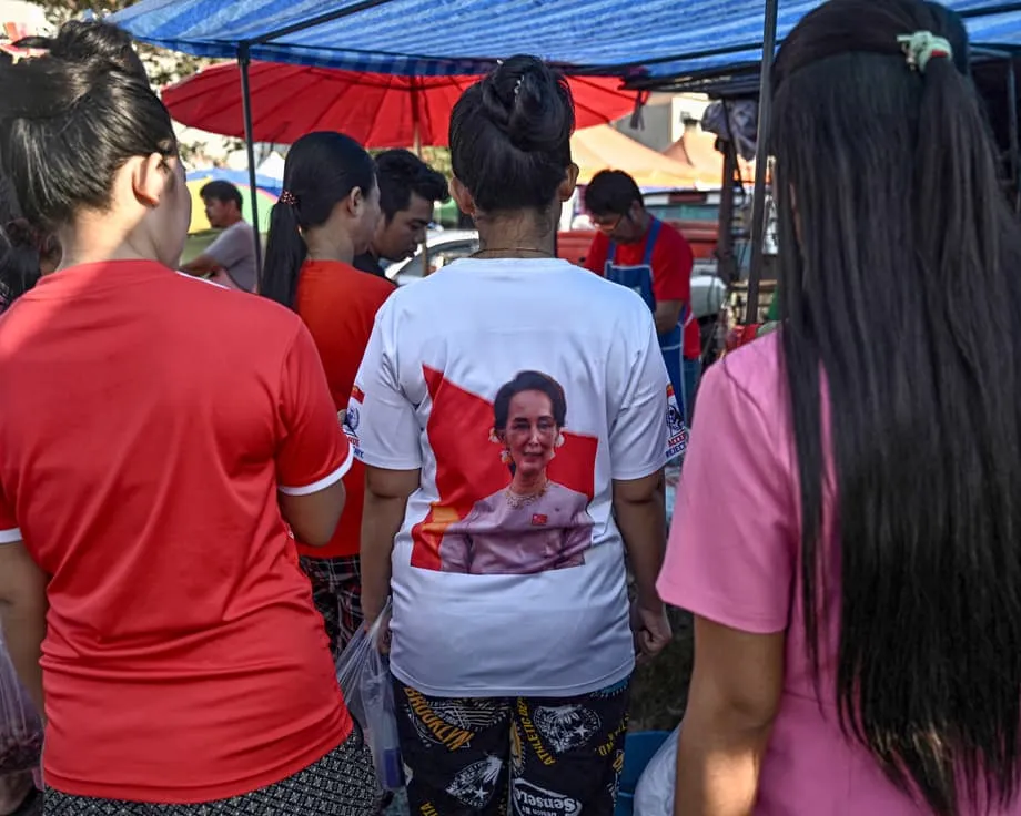 Thailand ermöglicht Flüchtlingen aus Myanmar angesichts sinkender Hilfen und Arbeitskräftemangels erstmals legale Beschäftigung