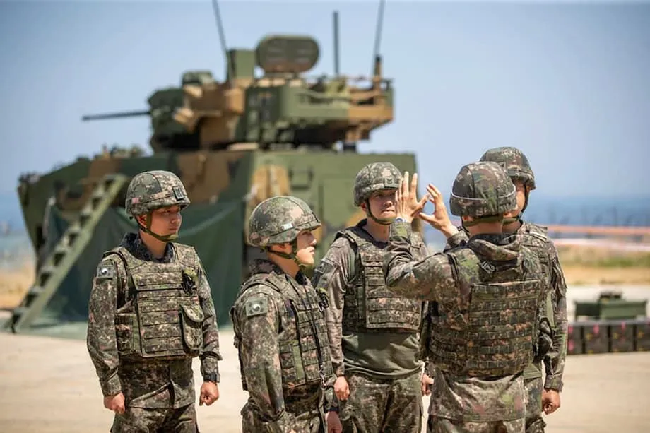 Südkoreanischer Abgeordneter fordert Ausmusterung japanischer Begriffe beim Militär und belebt Debatte über Sprache und Identität
