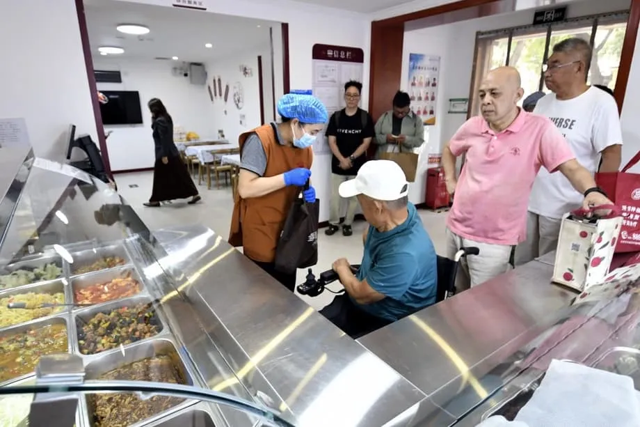 Neue Materialien, Haustierpflege und Altenpflege sorgen trotz schwachem Arbeitsmarkt für mehr Einstellungen in China