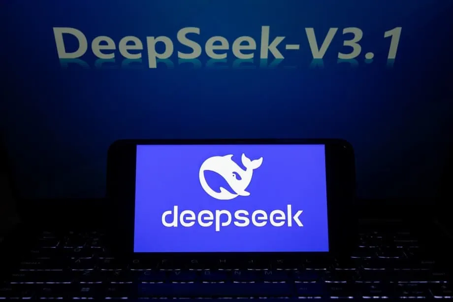 DeepSeek und Qwen legen bei Live-Test für KI-Kryptohandel deutlich zu, während westliche Modelle zurückfallen