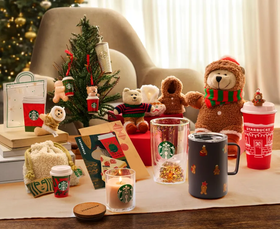 Kerzen feiern Premiere: Starbucks Japan bringt Weihnachtskollektion 2025 mit Fanartikeln und Trinkgefäßen heraus