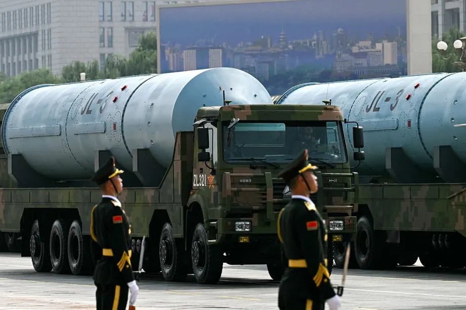 Satellitenbilder zeigen Chinas massiven Ausbau der Raketenproduktion und dessen strategische Ziele