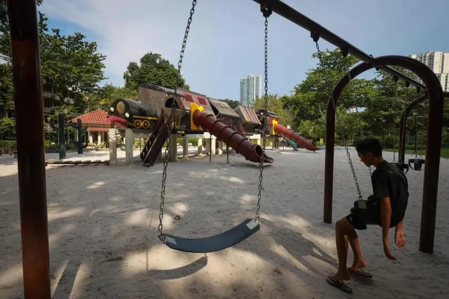 Warum Schaukeln von Singapurs Spielplätzen verschwinden