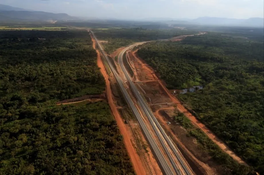 Guinea weist chinesische Lokomotiven trotz Meilenstein beim Simandou-Projekt zurück