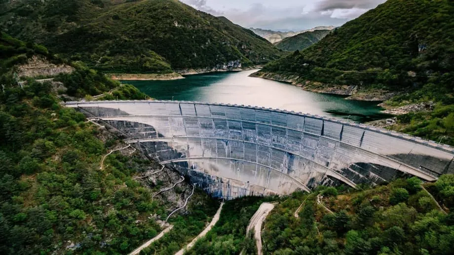 China nimmt 182 Meter hohen Pumpspeicherdamm zur Stabilisierung eines Netzes mit hohem Anteil erneuerbarer Energien in Betrieb