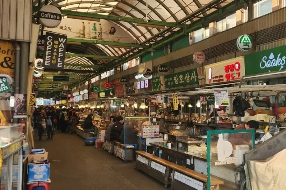 Abzockskandal auf dem Gwangjang-Markt löst Händlerklage und Reformen in Seoul aus