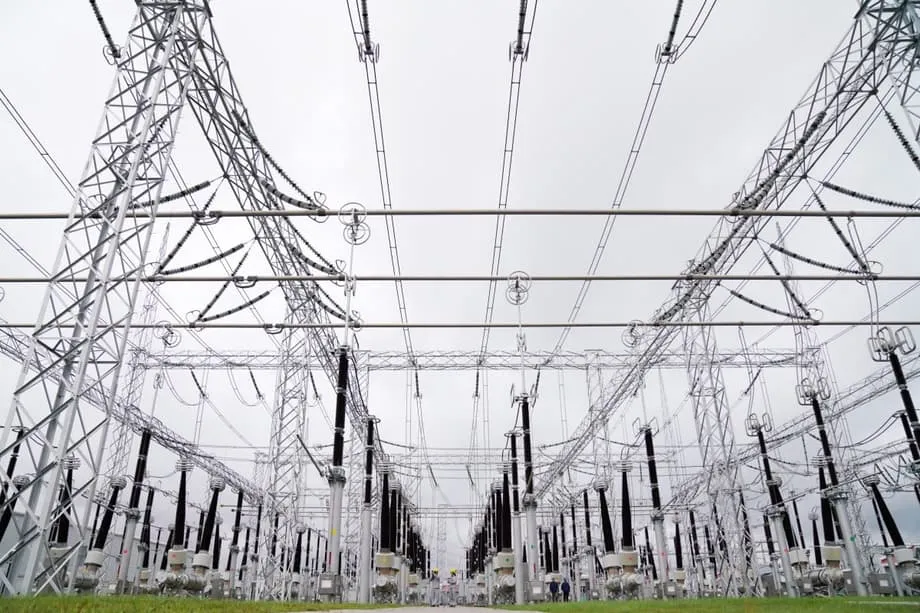 KI löst angesichts der weltweiten Netzengpässe einen Exportboom bei Stromausrüstung aus China aus