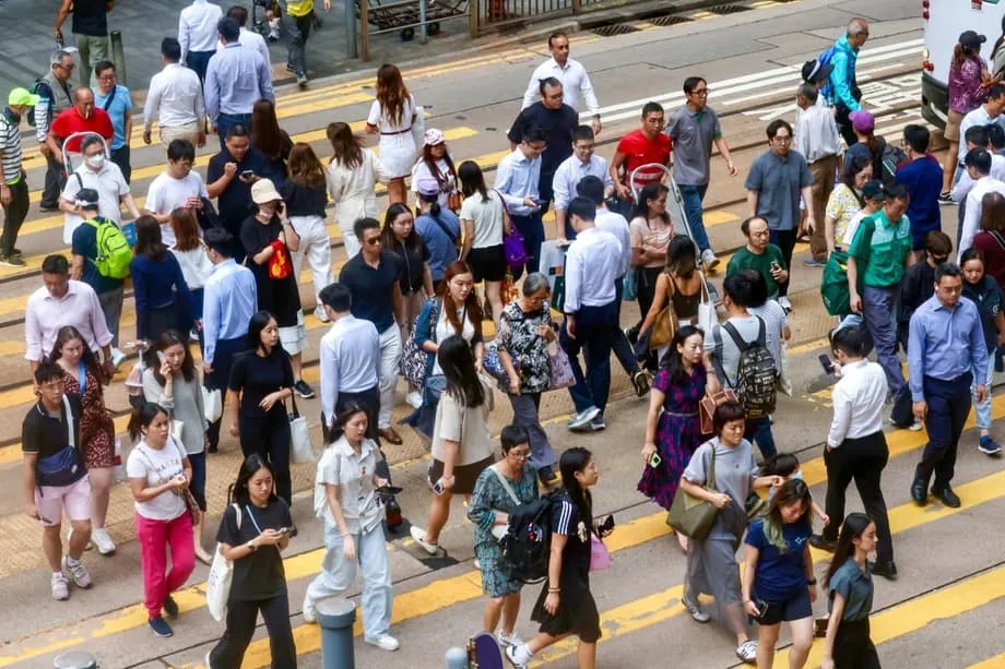 Hongkong ermöglicht Fachkräften aus fünf weiteren Bereichen visumfreie Kurzaufenthalte – nun 17 Bereiche