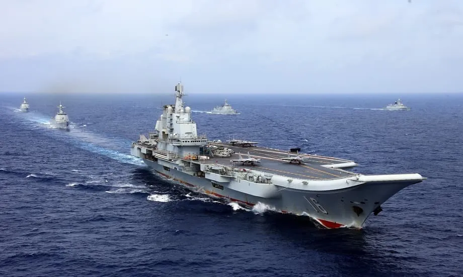 Trägerübungen der Liaoning nahe Okinawa lösen Streit über Radarerfassung und Appelle zur Ruhe aus