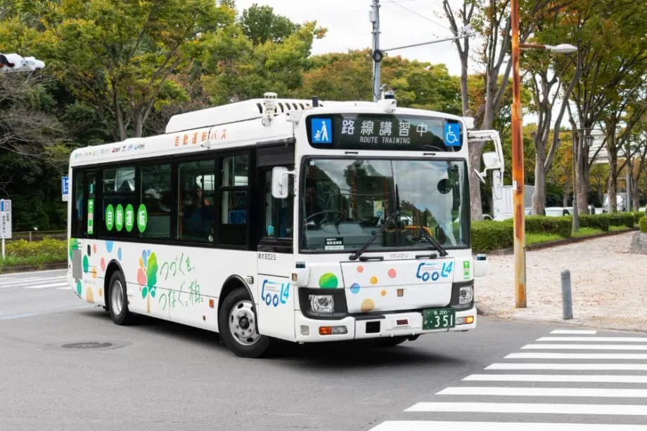 Tokios erster Test eines autonomen Busses der Stufe 4 auf öffentlichen Straßen