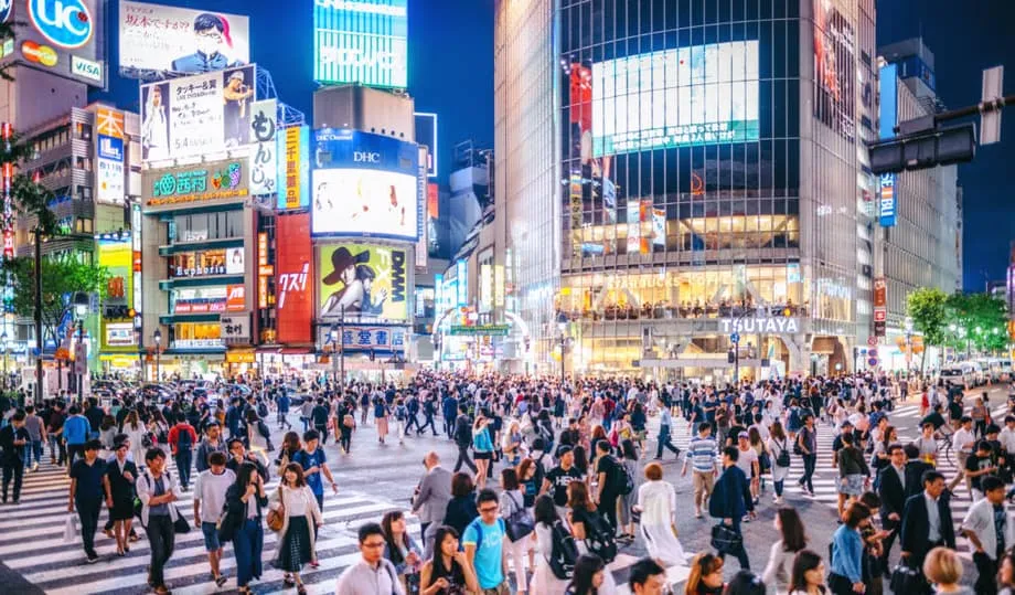 Japan führt angesichts von Overtourismus und gesellschaftlichen Spannungen umfassende Maßnahmen für ausländische Staatsangehörige ein