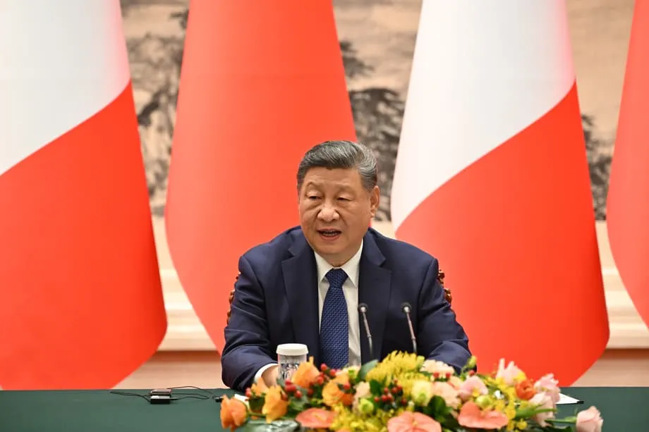 Chinas Wette auf eine „starke Währung“: Xi Jinping will den Yuan angesichts der globalen Unsicherheit als Herausforderer des Dollars positionieren
