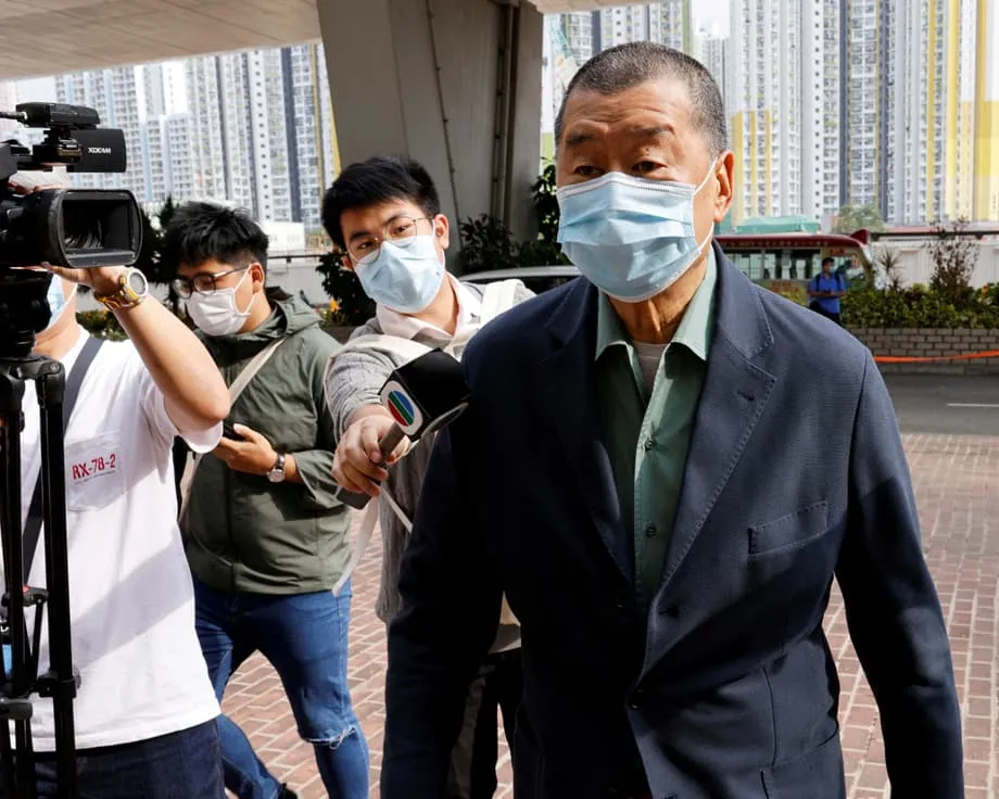 Hongkonger Gerichtshof hebt Betrugsverurteilung von Jimmy Lai auf, doch der Medienmogul bleibt in Haft