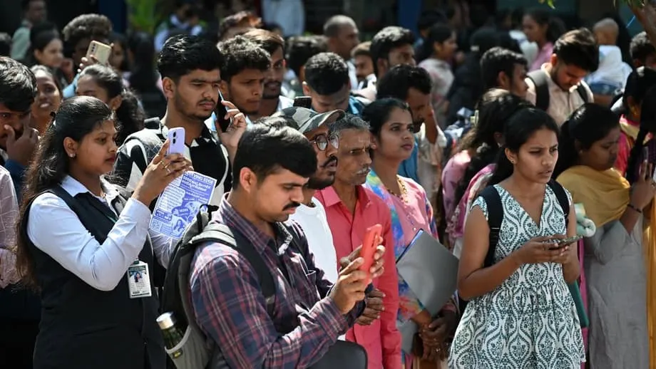 Indiens stille demografische Revolution: Von der Bevölkerungsexplosion zur alternden Gesellschaft