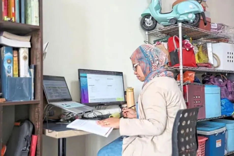 Stündliche Check-ins lösen bei Malaysias Beamten im Homeoffice Angst aus