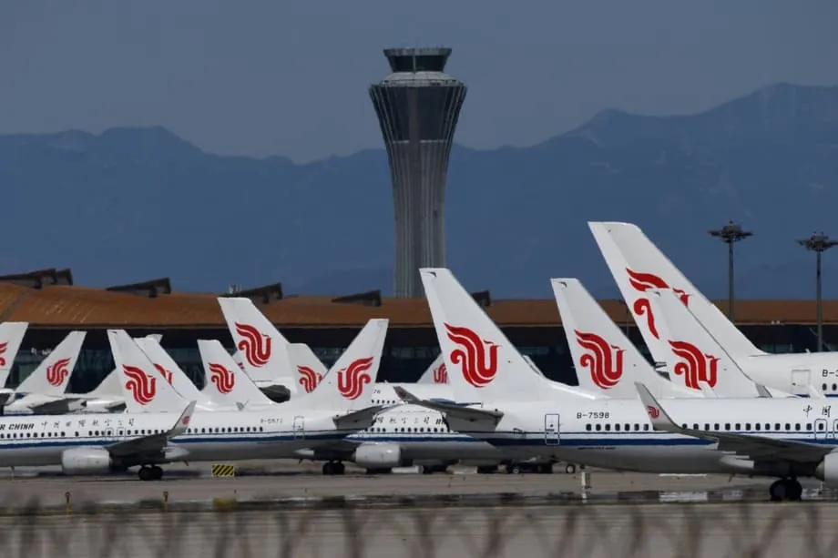 Flugausfälle zwischen China und Japan steigen im März auf 2.700, während Taiwan-Spannungen Reiseverbindungen kappen