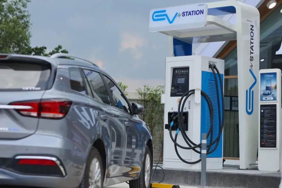 Thailand treibt Elektromobilität mit Ziel von 300.000 Fahrzeugen und Umtauschprogramm für Taxis voran