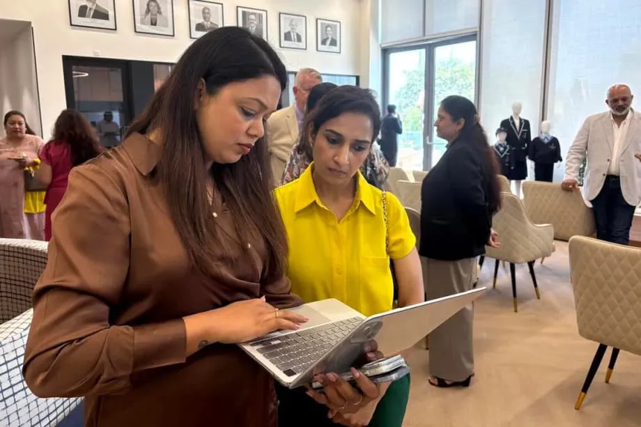 Indiens wohlhabende Eltern kehren dem Auswendiglernen den Rücken und setzen auf internationale Schulen – ein Wandel im Bildungswesen