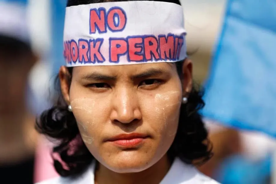 Myanmars Junta presst 5,6 Milliarden US-Dollar durch erzwungene Überweisungsregeln von Arbeitsmigranten heraus
