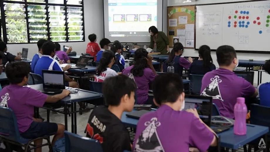 Singapurs weiterführende Schulen schränken Smartphone-Nutzung ein, Eltern und Lehrkräfte reagieren
