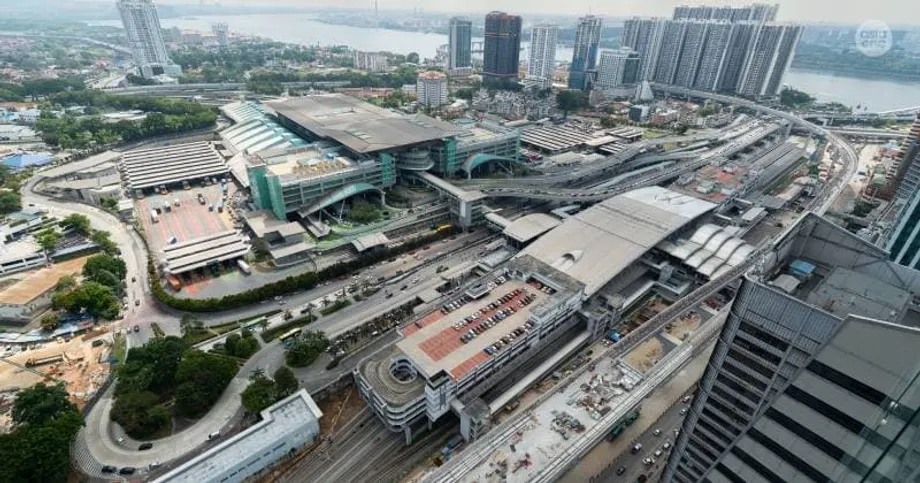Verwirrung und Sorge: Malaysische Taxifahrer warten auf Einzelheiten zu neuen Regeln für grenzüberschreitende Fahrten mit Zielorten in Singapur