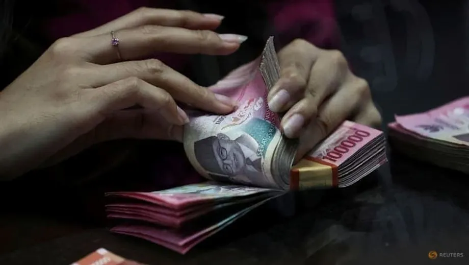 Bank Indonesia belässt Leitzins unverändert, während der Rupiah auf Rekordtiefs fällt