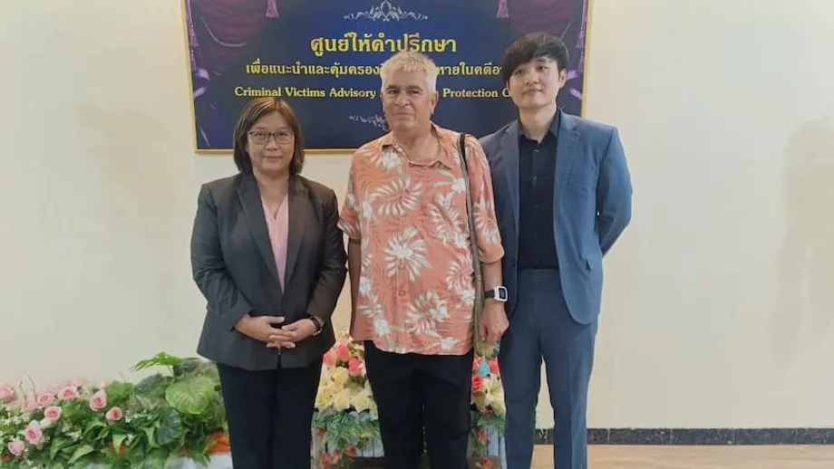 Thailändisches Gericht entlastet australischen Journalisten nach Rücknahme grenzüberschreitender Verleumdungsklage durch Malaysia